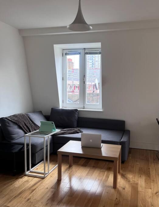 Central , Bright And Modern Flat Up To 4 People London Eksteriør billede